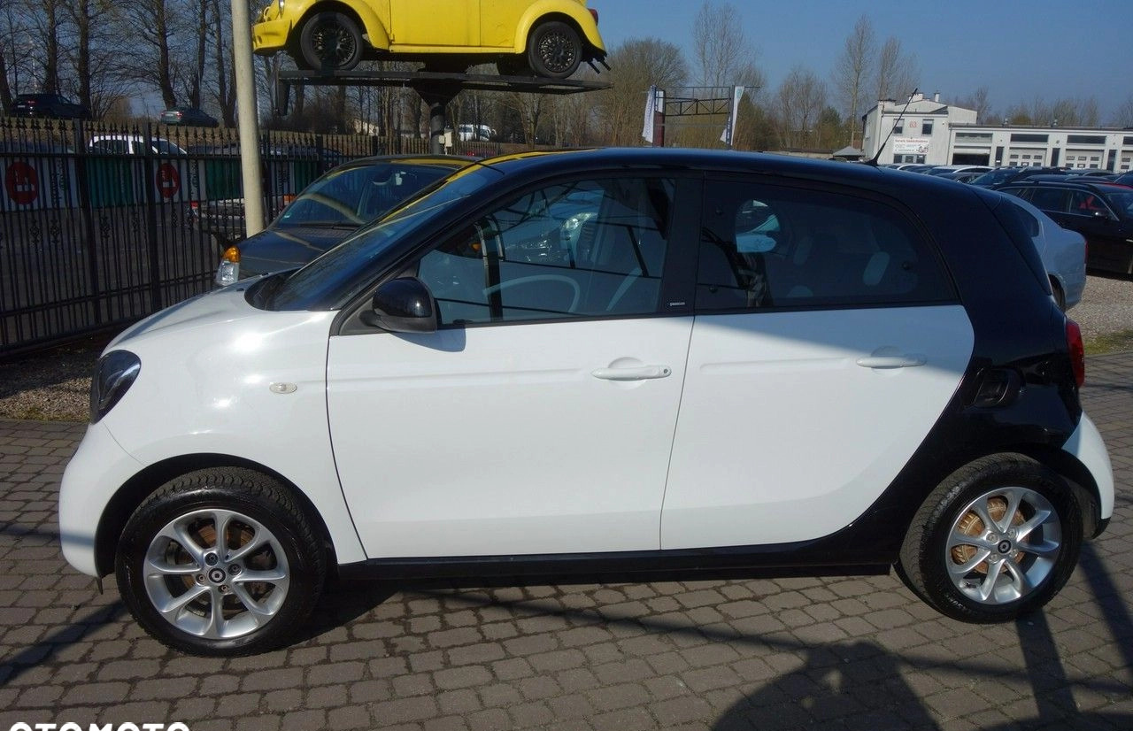 Smart Forfour cena 29900 przebieg: 40000, rok produkcji 2016 z Pruchnik małe 326